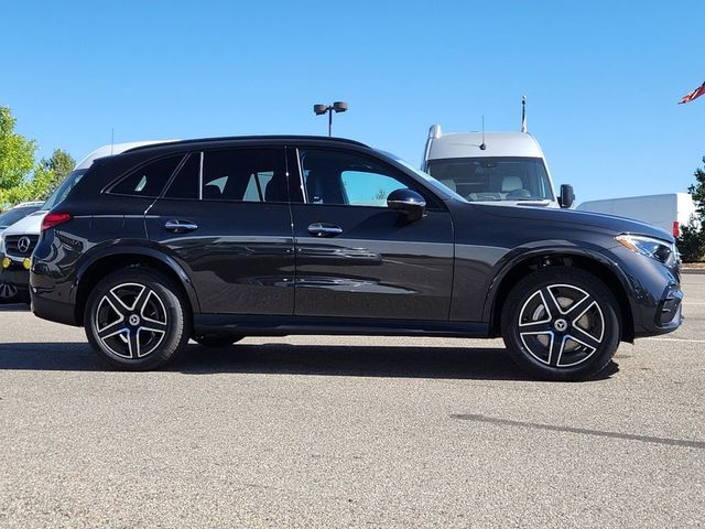 2025 Mercedes-Benz GLC 300