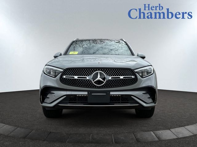 2025 Mercedes-Benz GLC 300