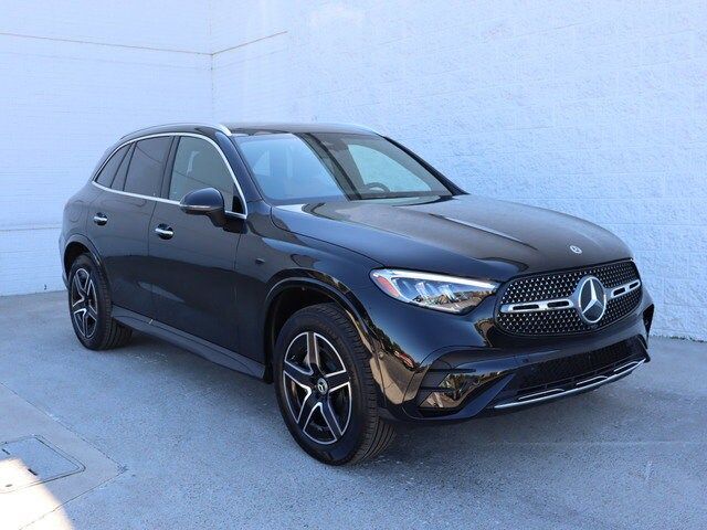 2025 Mercedes-Benz GLC 300