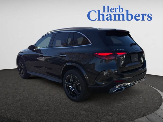 2025 Mercedes-Benz GLC 300