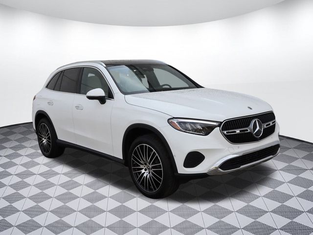 2025 Mercedes-Benz GLC 300