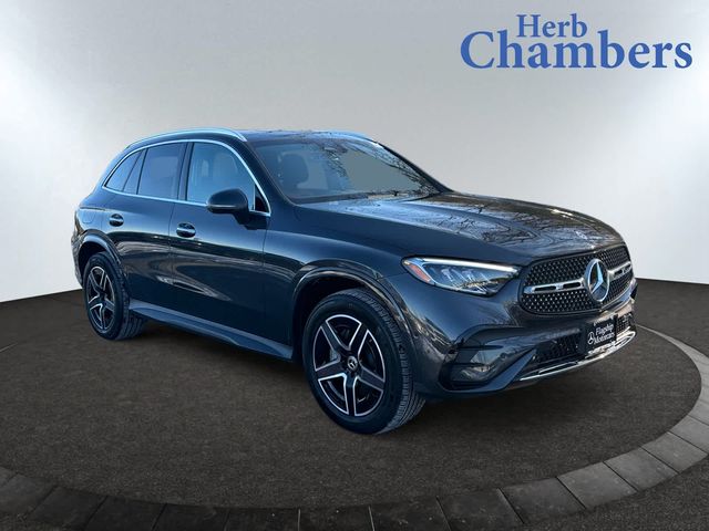 2025 Mercedes-Benz GLC 300