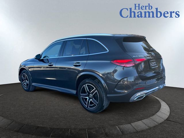 2025 Mercedes-Benz GLC 300