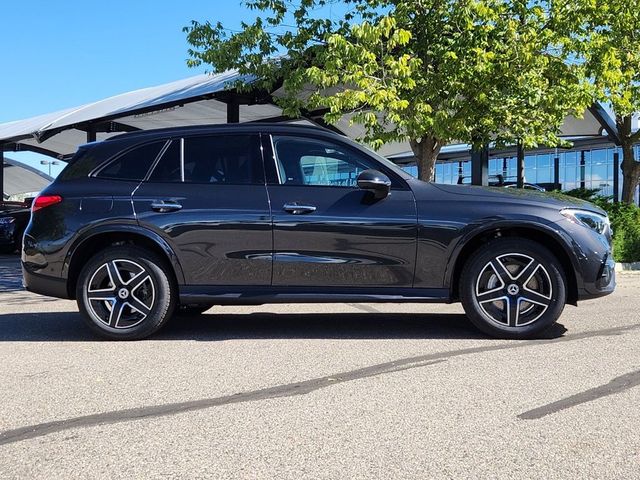 2025 Mercedes-Benz GLC 300