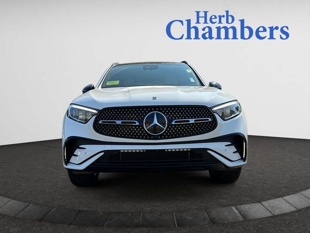 2025 Mercedes-Benz GLC 300