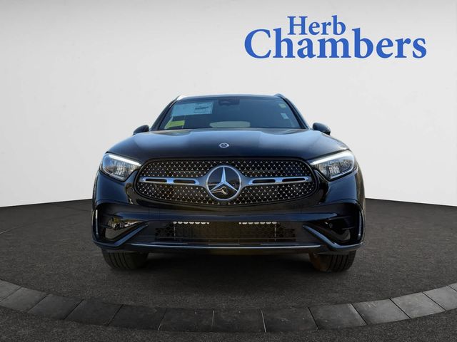 2025 Mercedes-Benz GLC 300