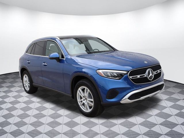 2025 Mercedes-Benz GLC 300