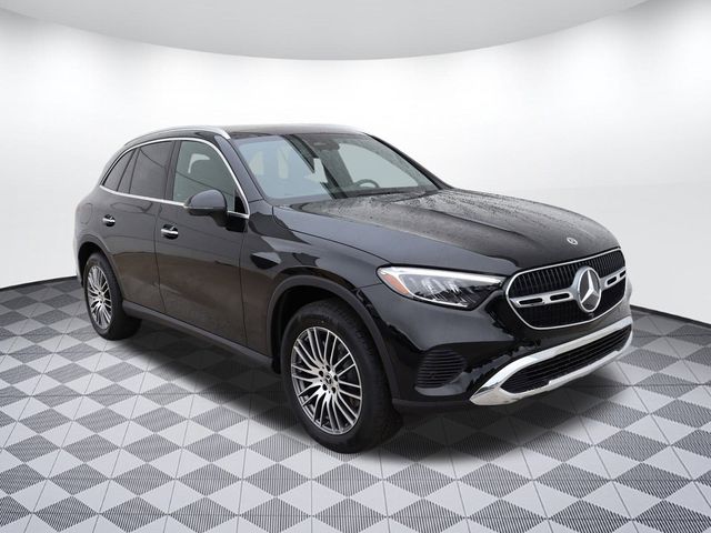 2025 Mercedes-Benz GLC 300