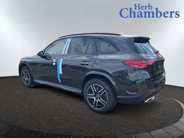 2025 Mercedes-Benz GLC 300