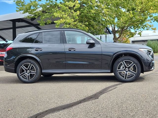 2025 Mercedes-Benz GLC 300