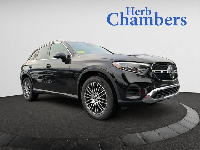 2025 Mercedes-Benz GLC 300