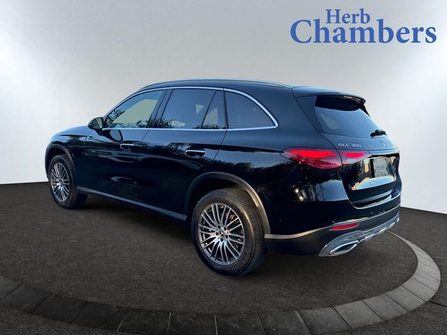 2025 Mercedes-Benz GLC 300