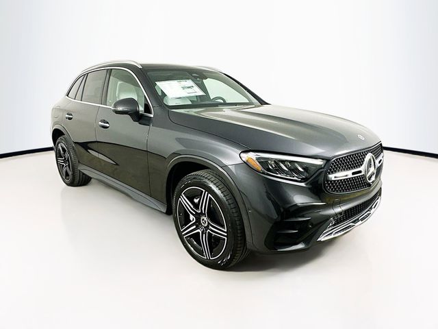 2025 Mercedes-Benz GLC 300