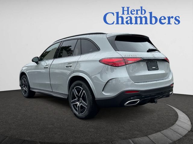 2025 Mercedes-Benz GLC 300