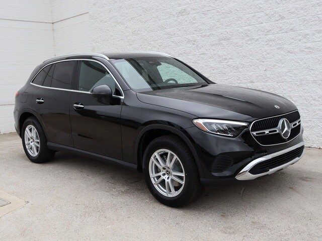 2025 Mercedes-Benz GLC 300