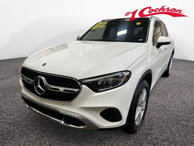 2025 Mercedes-Benz GLC 300