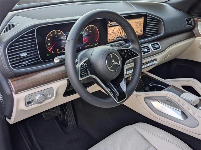 2025 Mercedes-Benz GLS 450