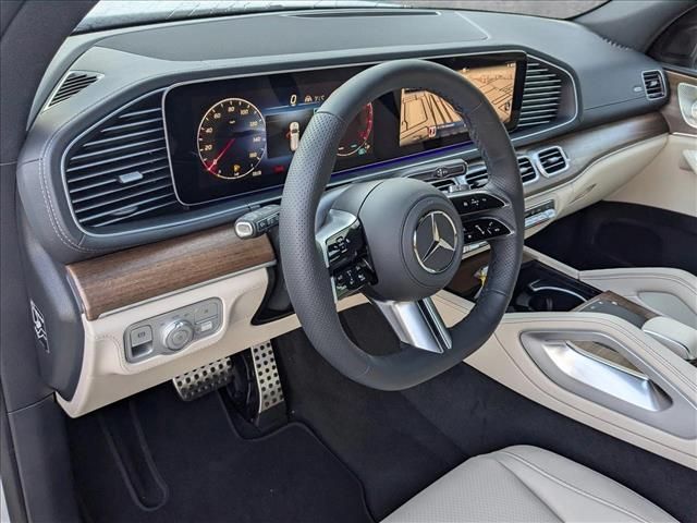 2025 Mercedes-Benz GLS 450