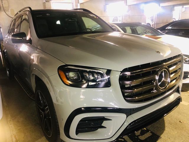 2025 Mercedes-Benz GLS 450