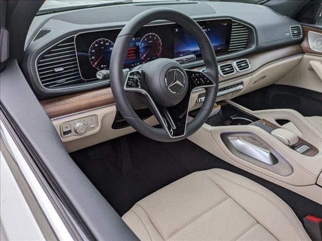 2025 Mercedes-Benz GLS 450