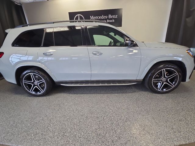 2025 Mercedes-Benz GLS 450