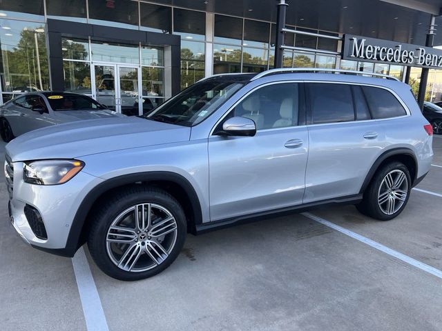 2025 Mercedes-Benz GLS 450