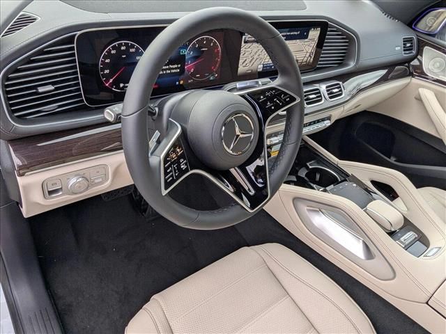 2025 Mercedes-Benz GLS 450