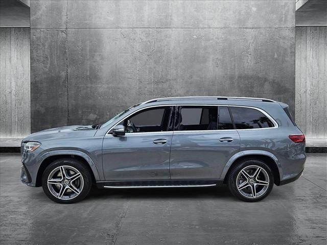 2025 Mercedes-Benz GLS 450