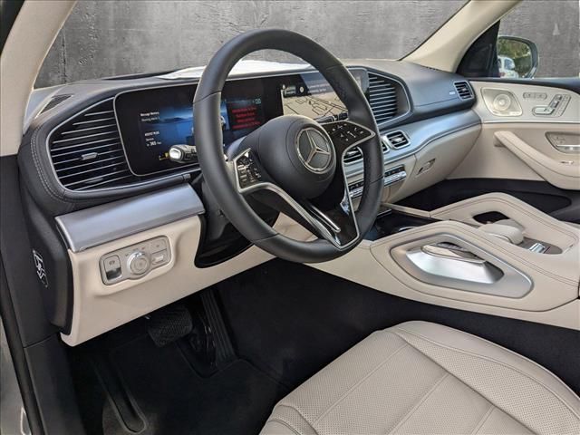 2025 Mercedes-Benz GLS 450