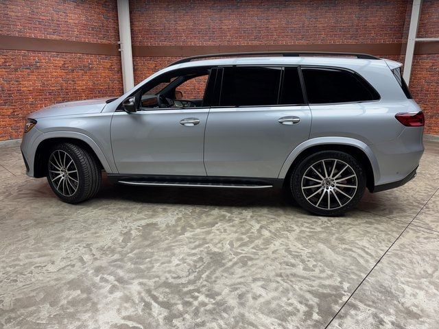 2025 Mercedes-Benz GLS 450