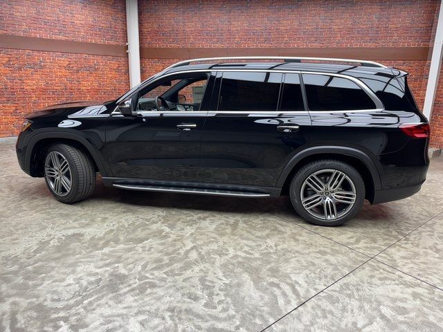 2025 Mercedes-Benz GLS 450