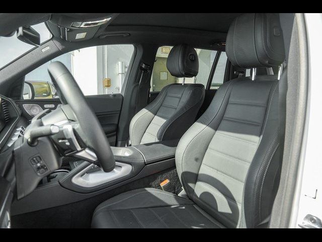 2025 Mercedes-Benz GLS 450