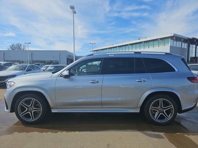2025 Mercedes-Benz GLS 450