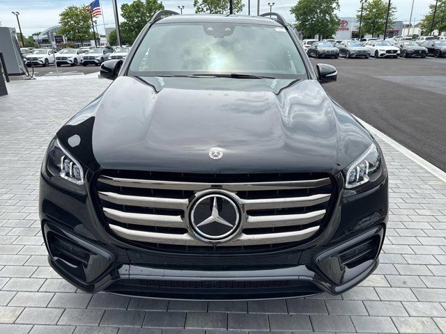 2025 Mercedes-Benz GLS 450