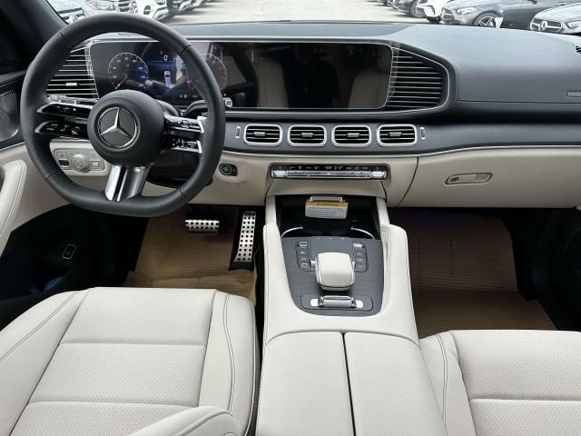 2025 Mercedes-Benz GLS 450