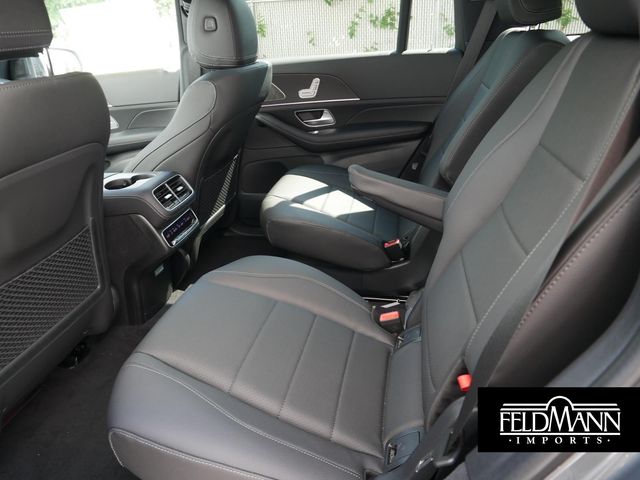 2025 Mercedes-Benz GLS 450