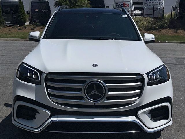 2025 Mercedes-Benz GLS 450