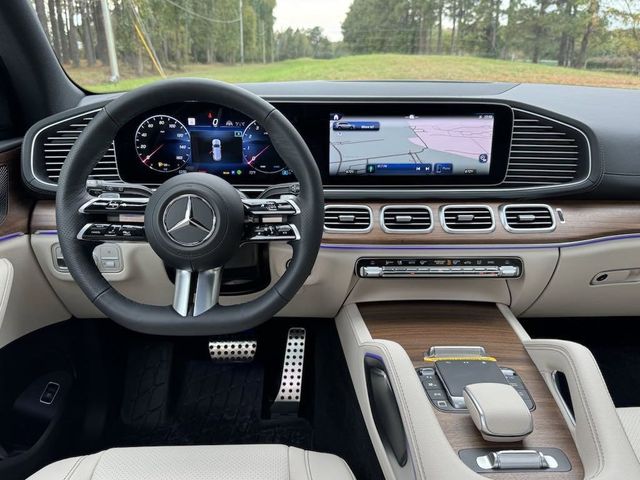 2025 Mercedes-Benz GLS 450