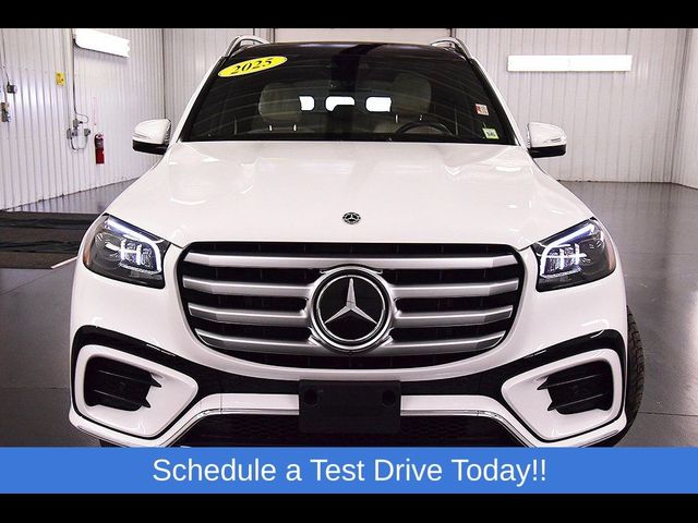 2025 Mercedes-Benz GLS 580