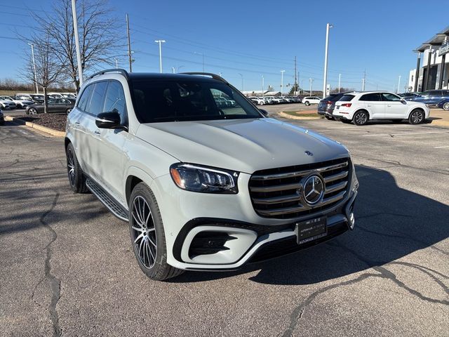 2025 Mercedes-Benz GLS 580