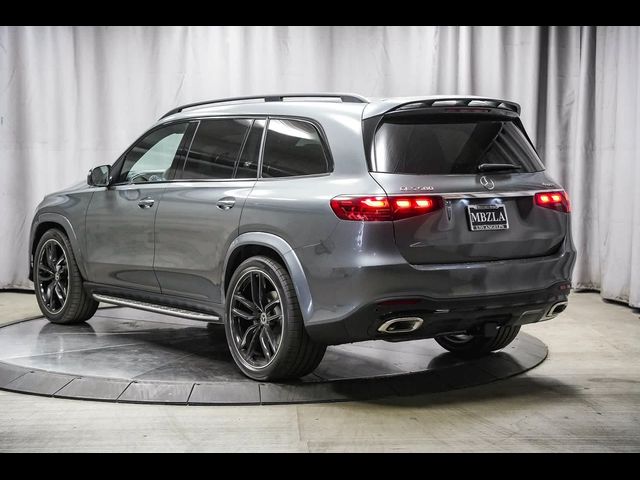 2025 Mercedes-Benz GLS 580