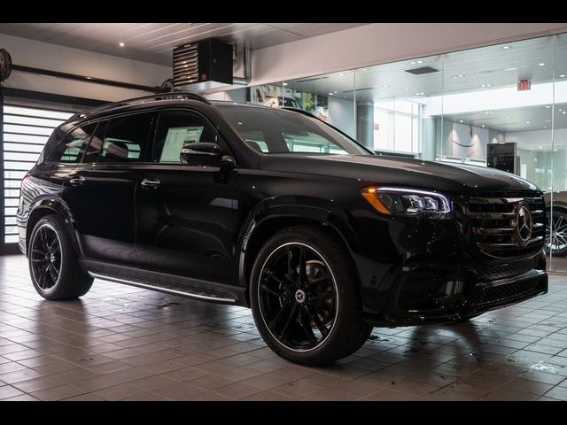 2025 Mercedes-Benz GLS 580