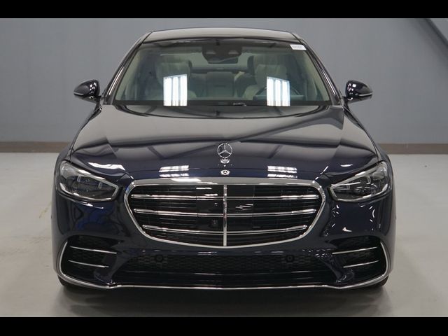 2025 Mercedes-Benz S-Class 580