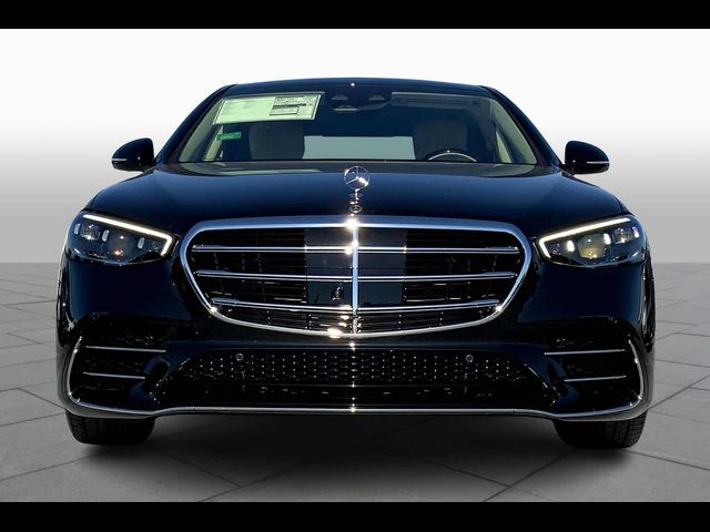 2025 Mercedes-Benz S-Class S 580e