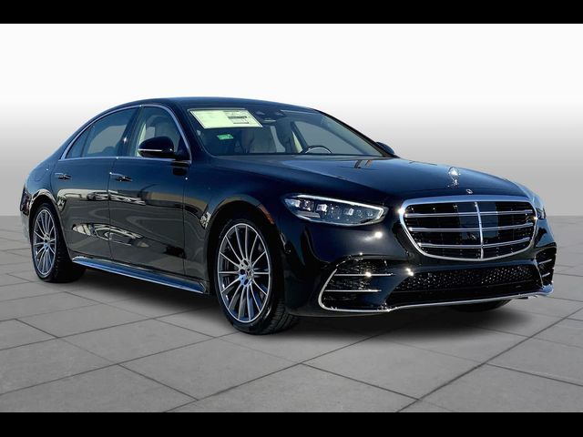 2025 Mercedes-Benz S-Class S 580e