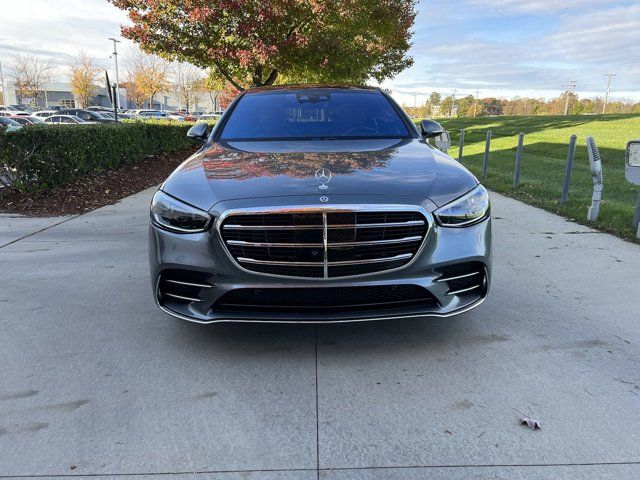 2025 Mercedes-Benz S-Class S 580e