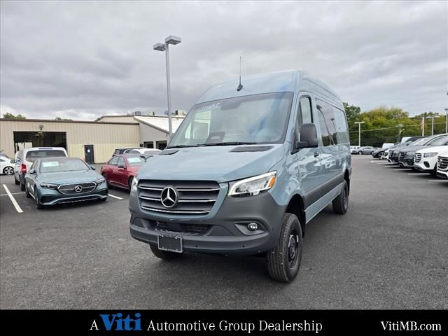 2025 Mercedes-Benz Sprinter Base