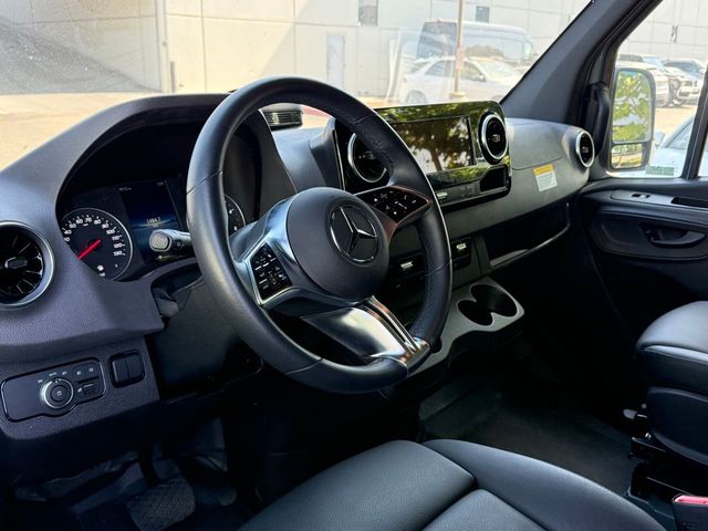 2025 Mercedes-Benz Sprinter Base