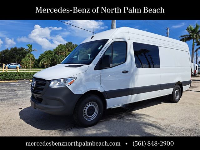 2025 Mercedes-Benz Sprinter Base