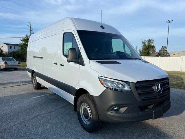 2025 Mercedes-Benz Sprinter Cargo